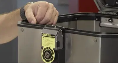 GIVI OUTBACK EVO: il top di gamma delle valigie in alluminio [VIDEO]