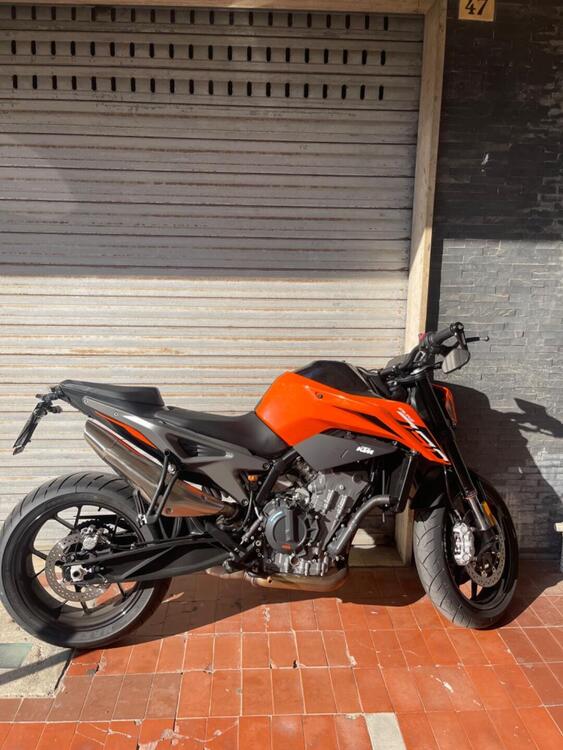 KTM 790 Duke L (2023 - 24)