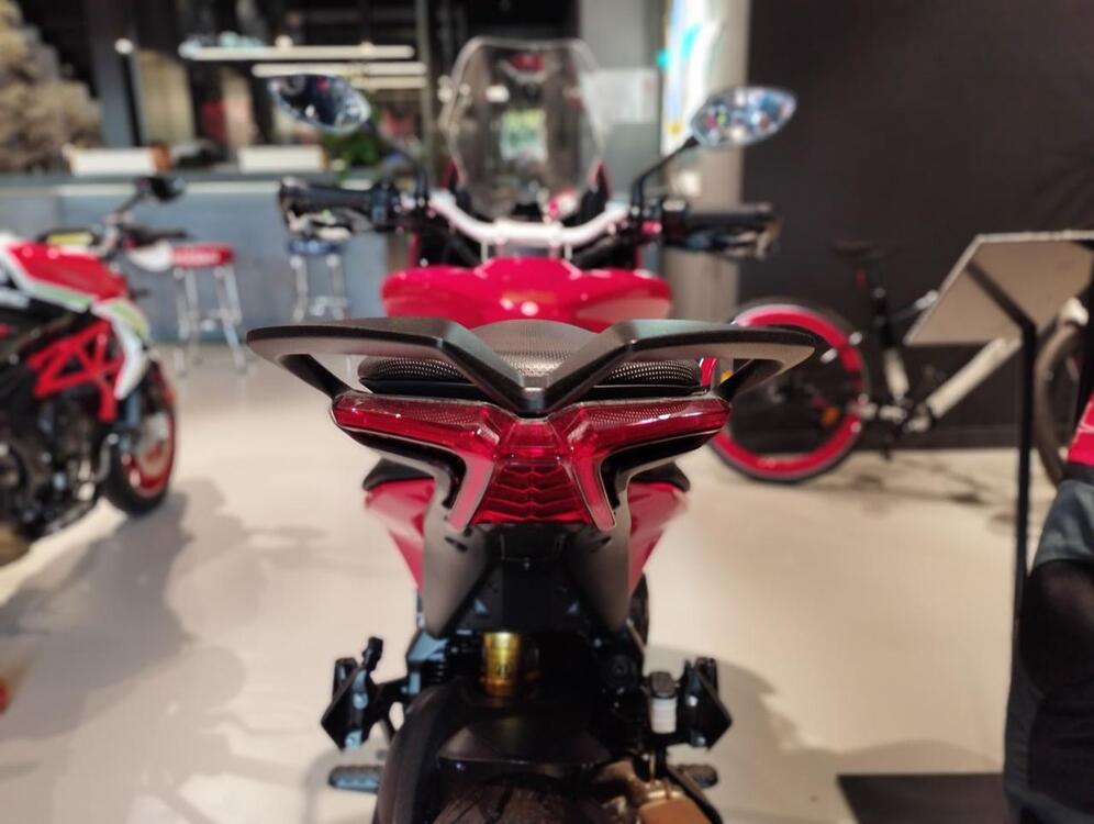 MV Agusta Turismo Veloce 800 R (2023 - 24) (5)