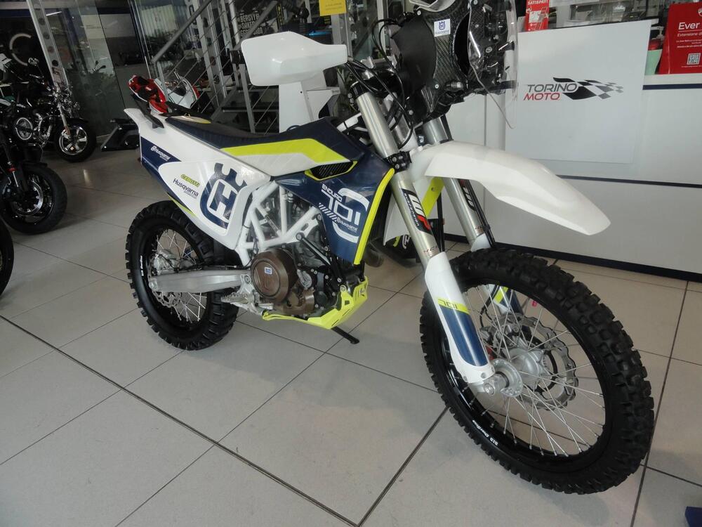 Husqvarna 701 Enduro (2016) (2)