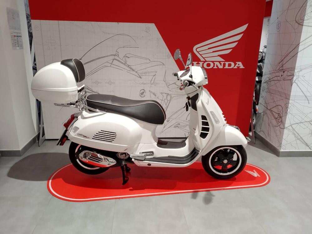 Vespa GTS 300 Super Hpe (2021 - 22)