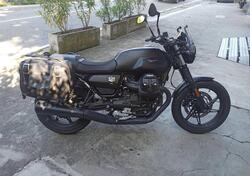 Moto Guzzi V7 Stone (2021 - 25) usata