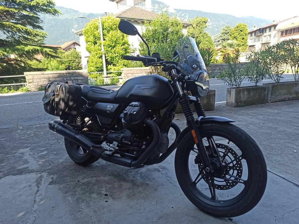 Moto Guzzi V7 Stone (2021 - 24) (5)