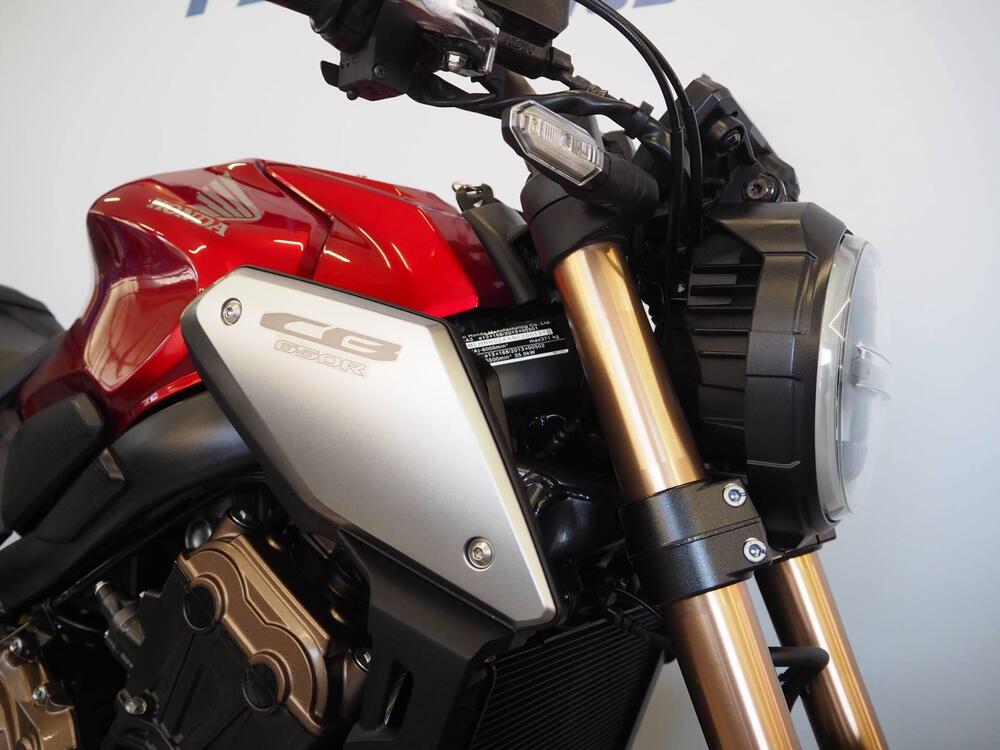 Honda CB 650 R (2021 - 23) (5)