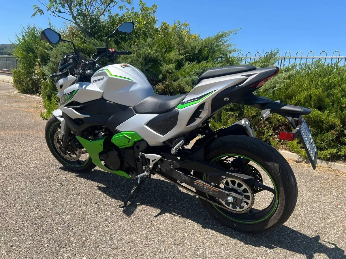 Kawasaki Z7 Hybrid (2024 - 26) (2)
