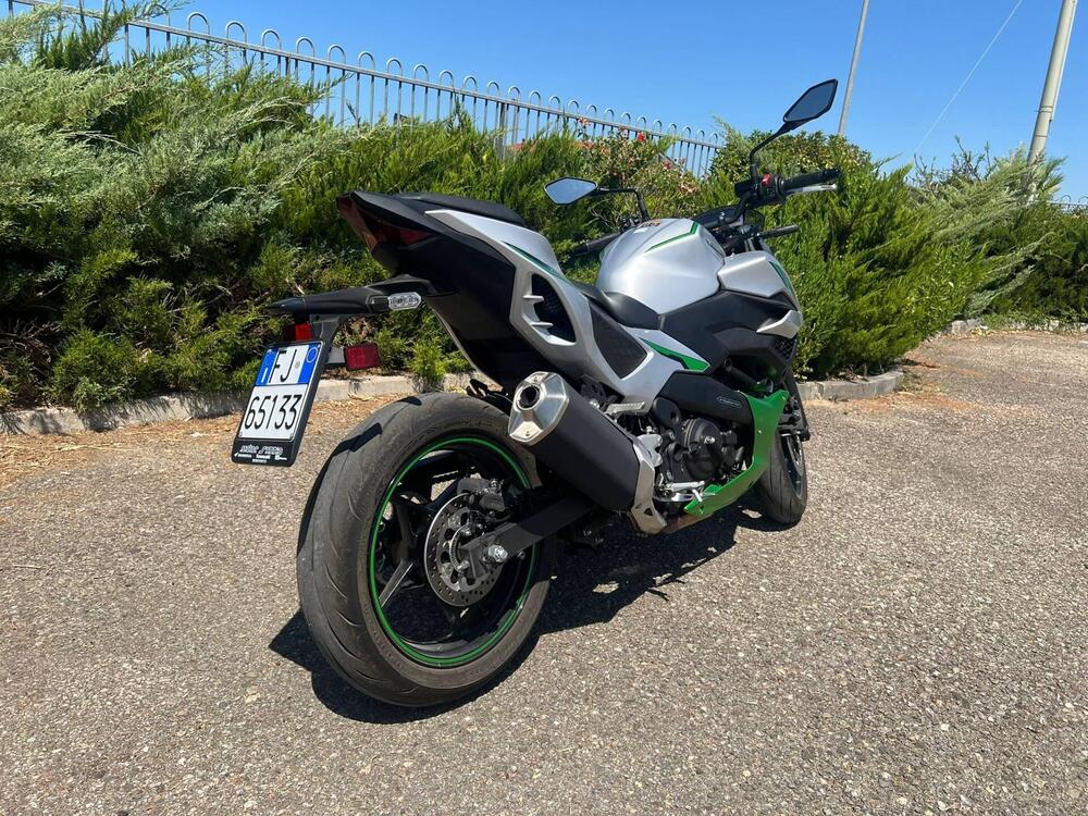 Kawasaki Z7 Hybrid (2024) (5)