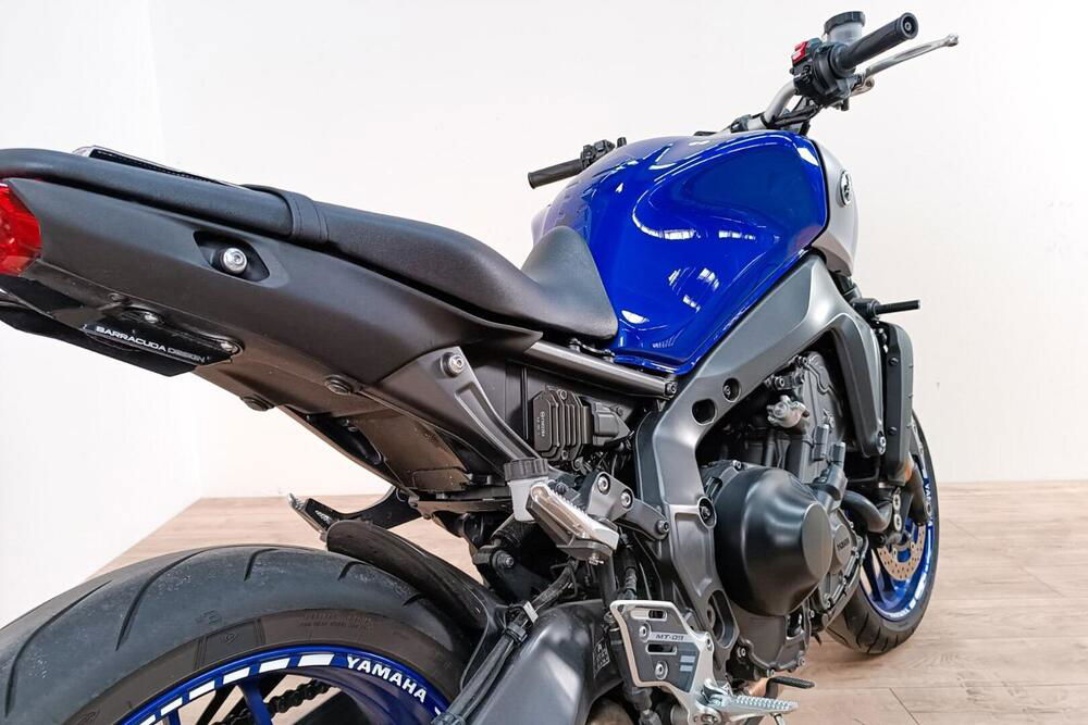 Yamaha MT-09 (2021 - 23) (4)