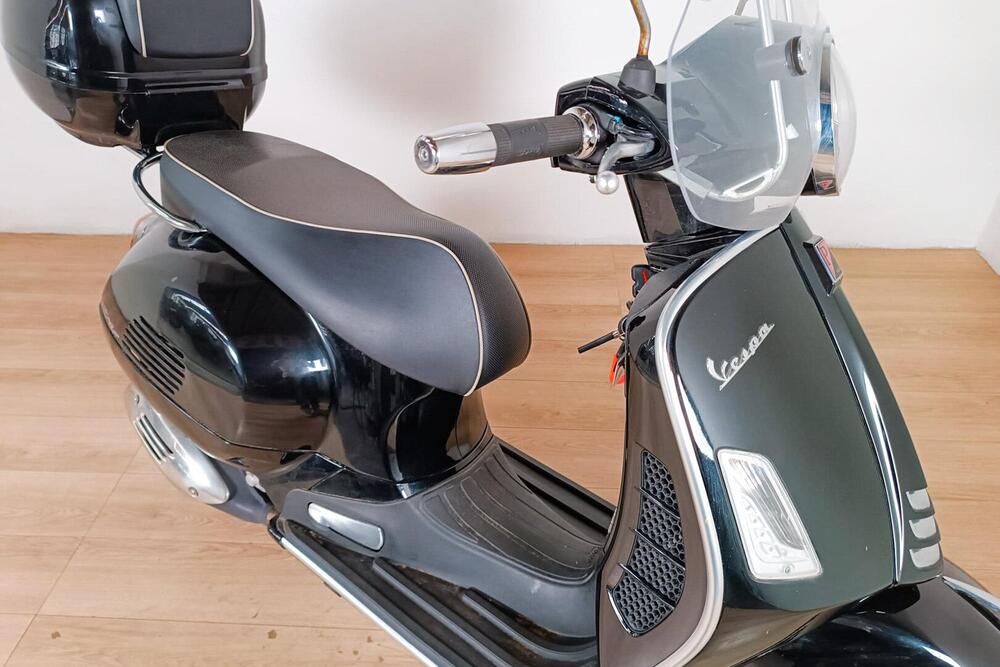 Vespa GTS 300 Hpe Super Tech (2019) (5)