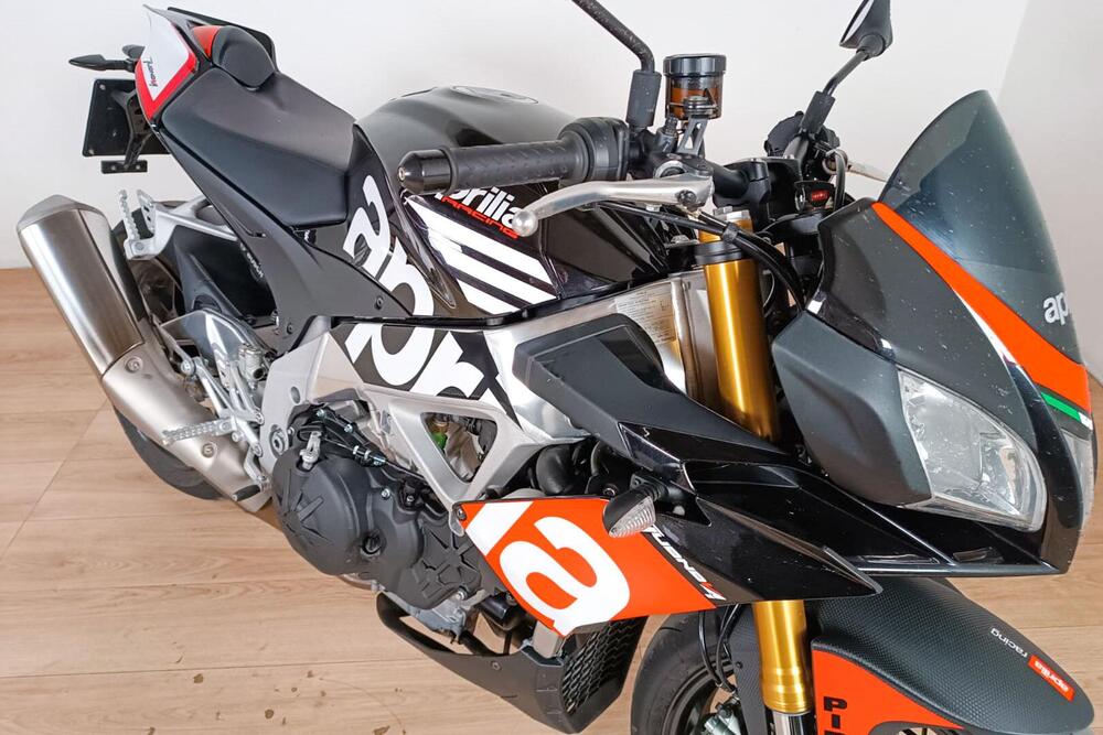 Aprilia Tuono 1100 V4 Factory (2015 - 17) (5)