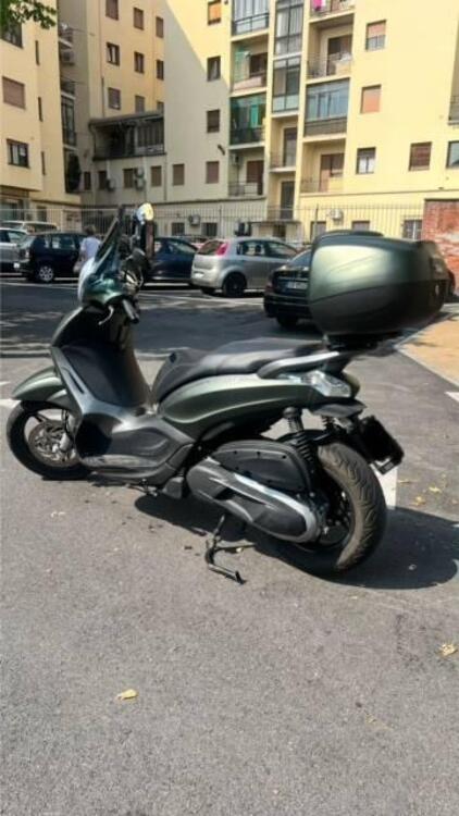 Piaggio Beverly 350 ABS (2016 - 20) (3)