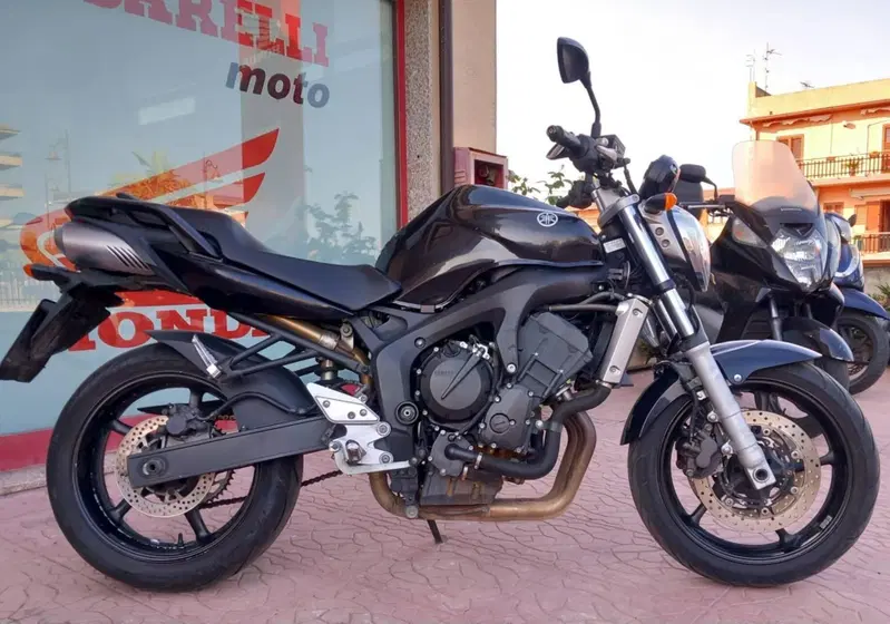 Yamaha FZ6 (2004 - 07) (2)