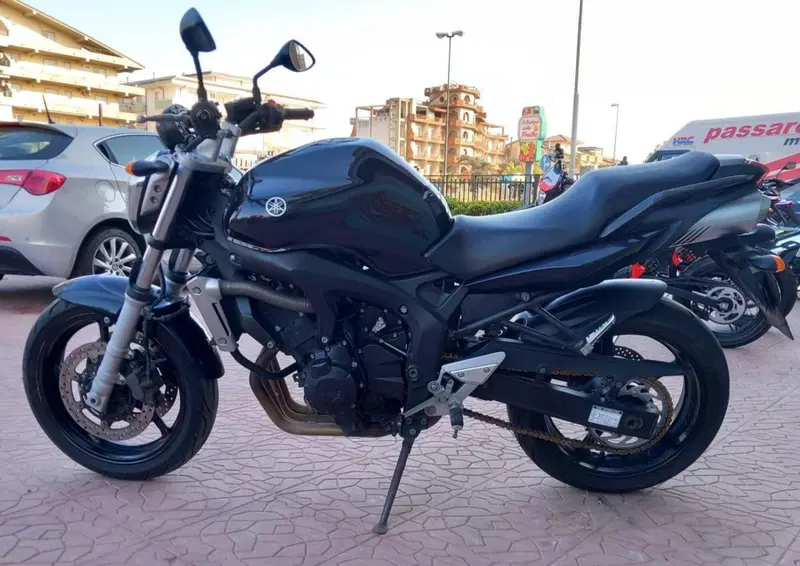 Yamaha FZ6 (2004 - 07) (4)