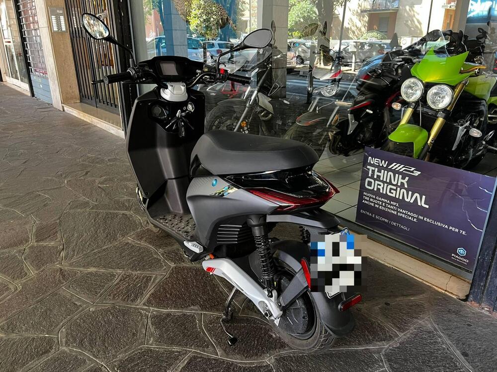 Piaggio 1 Active (2022 - 24) (2)