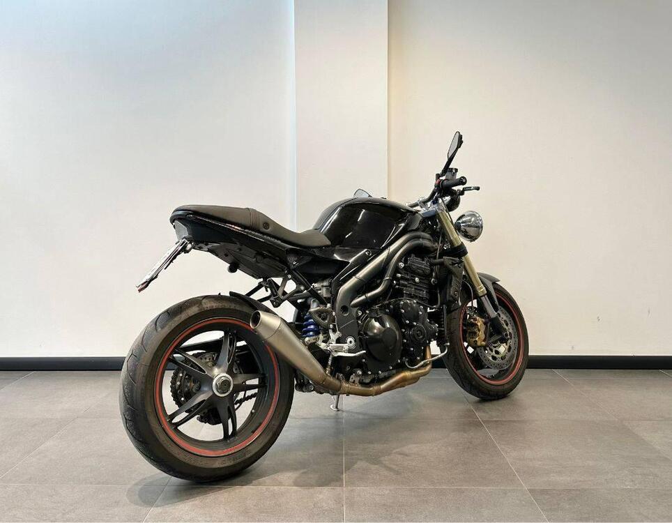 Triumph Speed Triple 1050 (2005 - 11) (2)