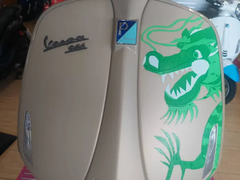 Vespa Vespa 946 Dragon 125 (2024) (8)