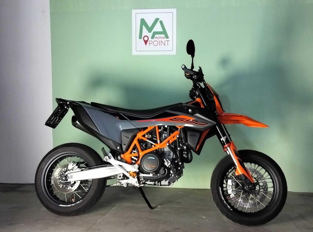 KTM 690 SMC R (2021-22) (2)