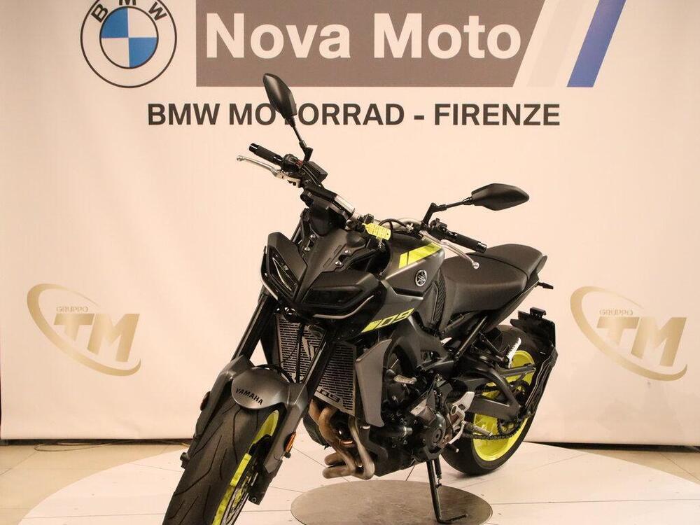 Yamaha MT-09 (2017 - 20) (2)