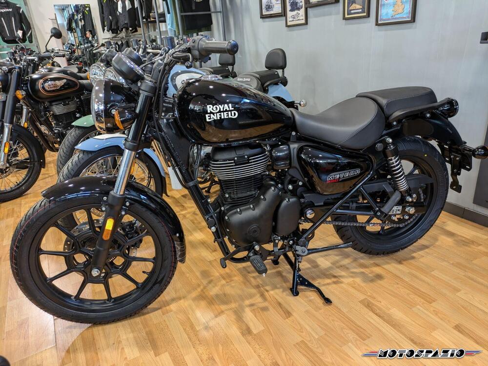 Royal Enfield Meteor 350 Fireball (2021 - 24)