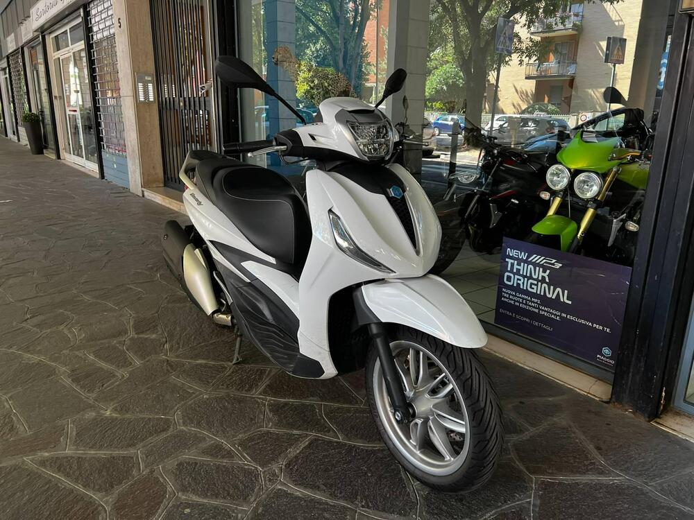 Piaggio Beverly 400 ABS-ASR (2021 - 24) (2)