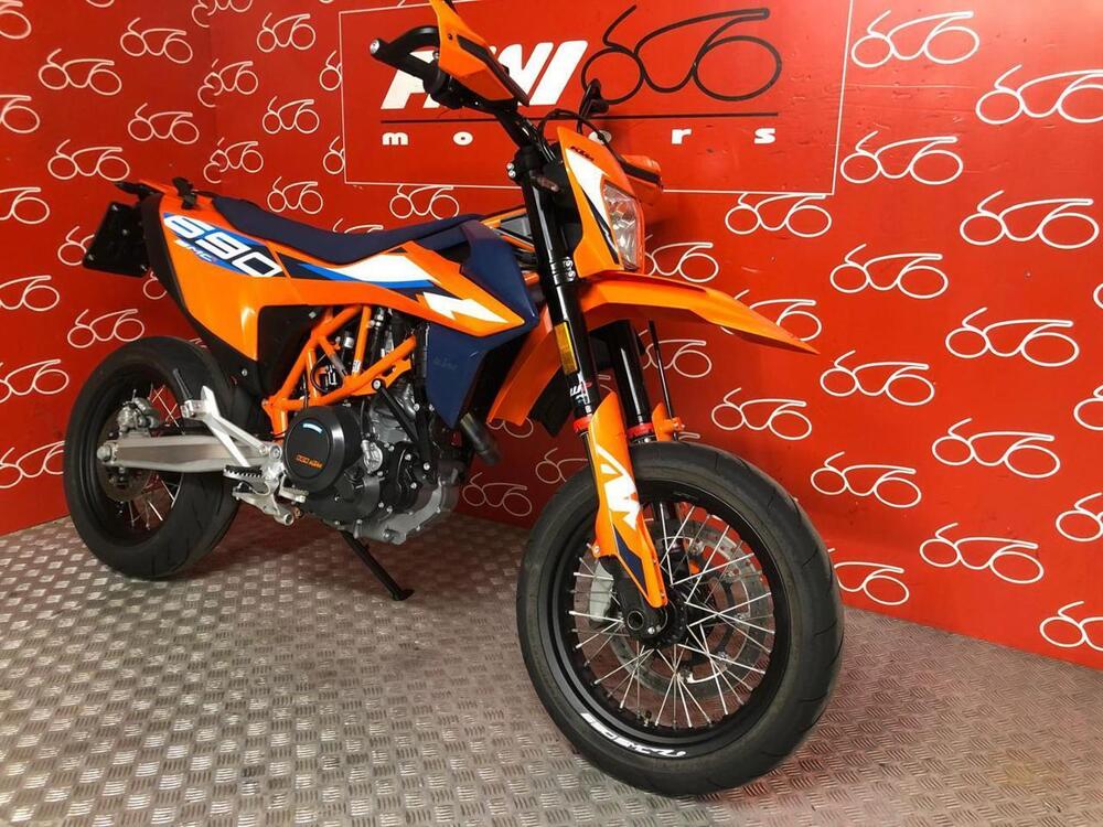 KTM 690 SMC R (2023 - 24) (2)