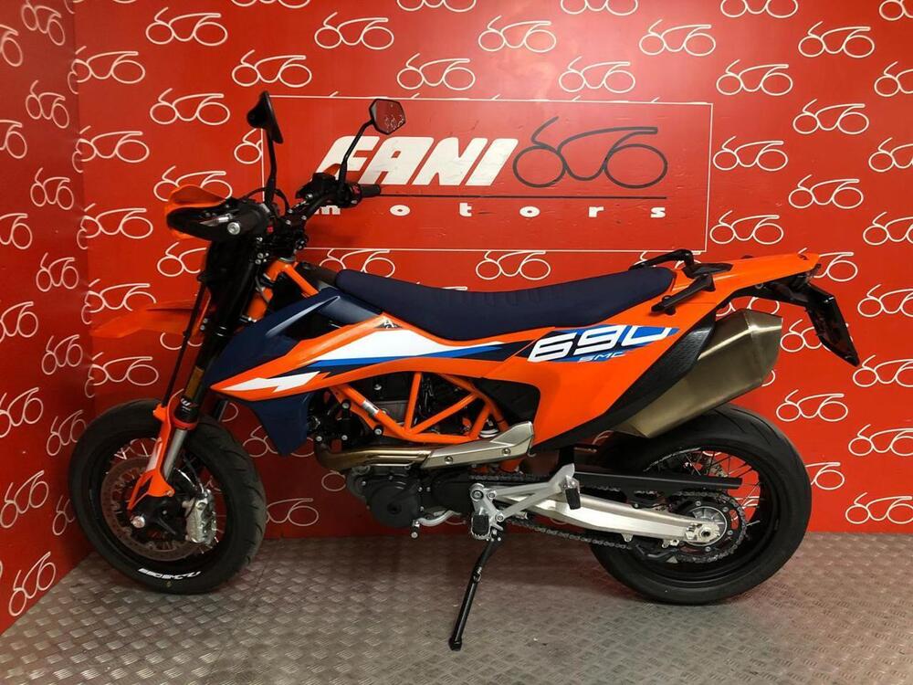 KTM 690 SMC R (2023 - 24) (3)