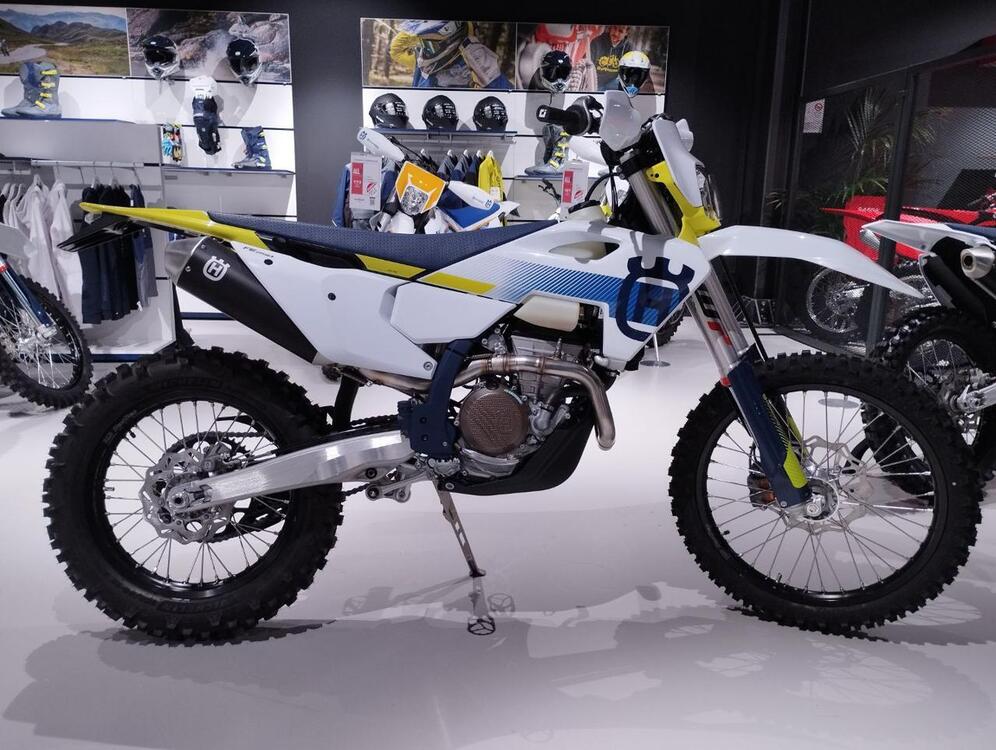 Husqvarna FE 250 (2024) (2)