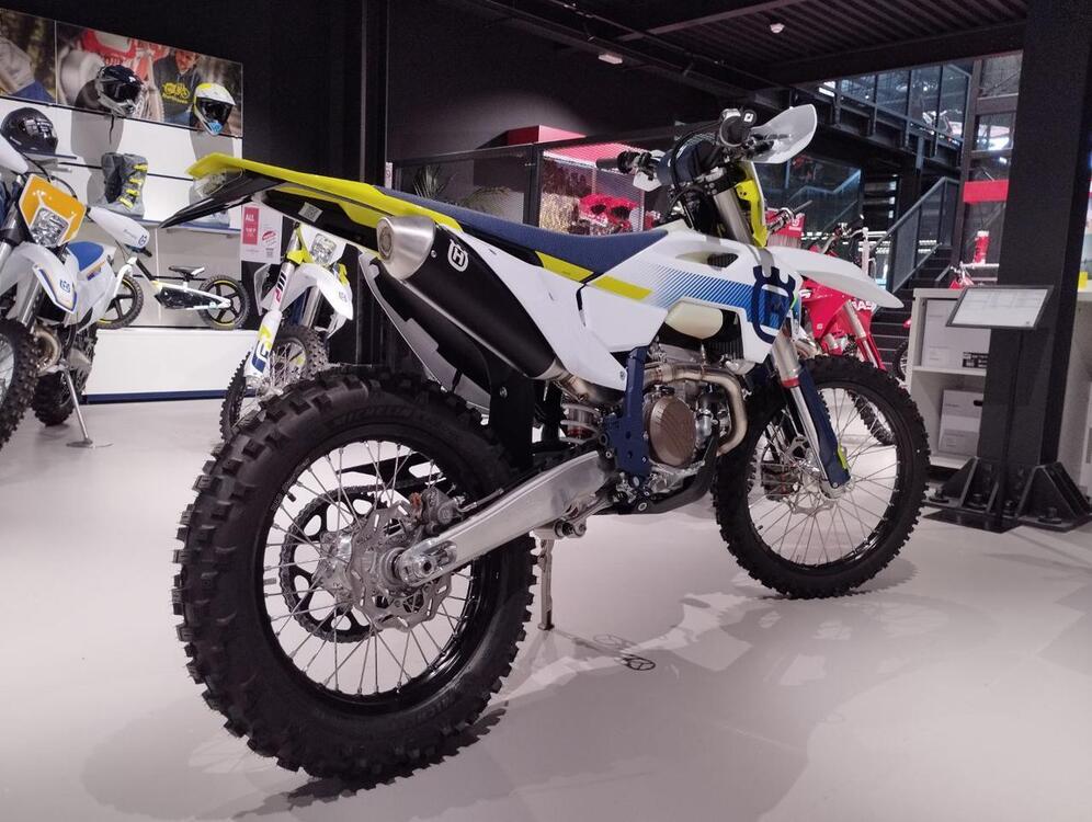 Husqvarna FE 250 (2024) (4)