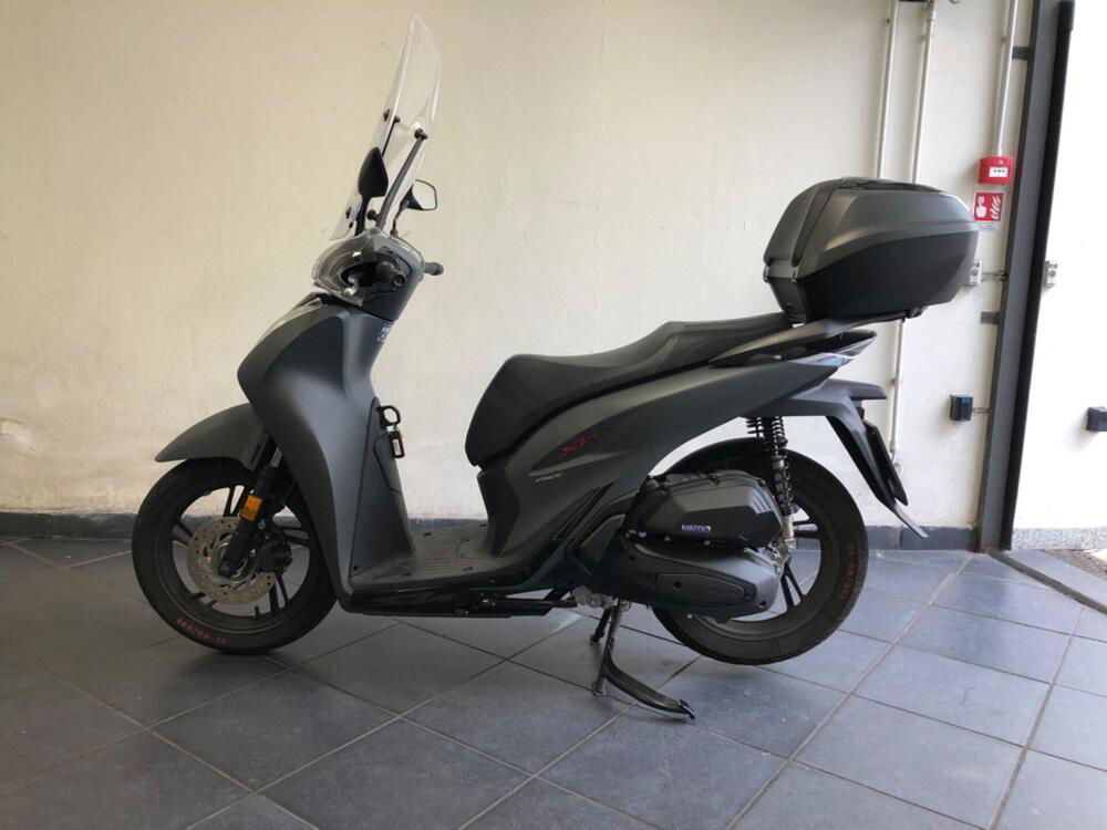 Honda SH 150i Sport (2022 - 24) (3)