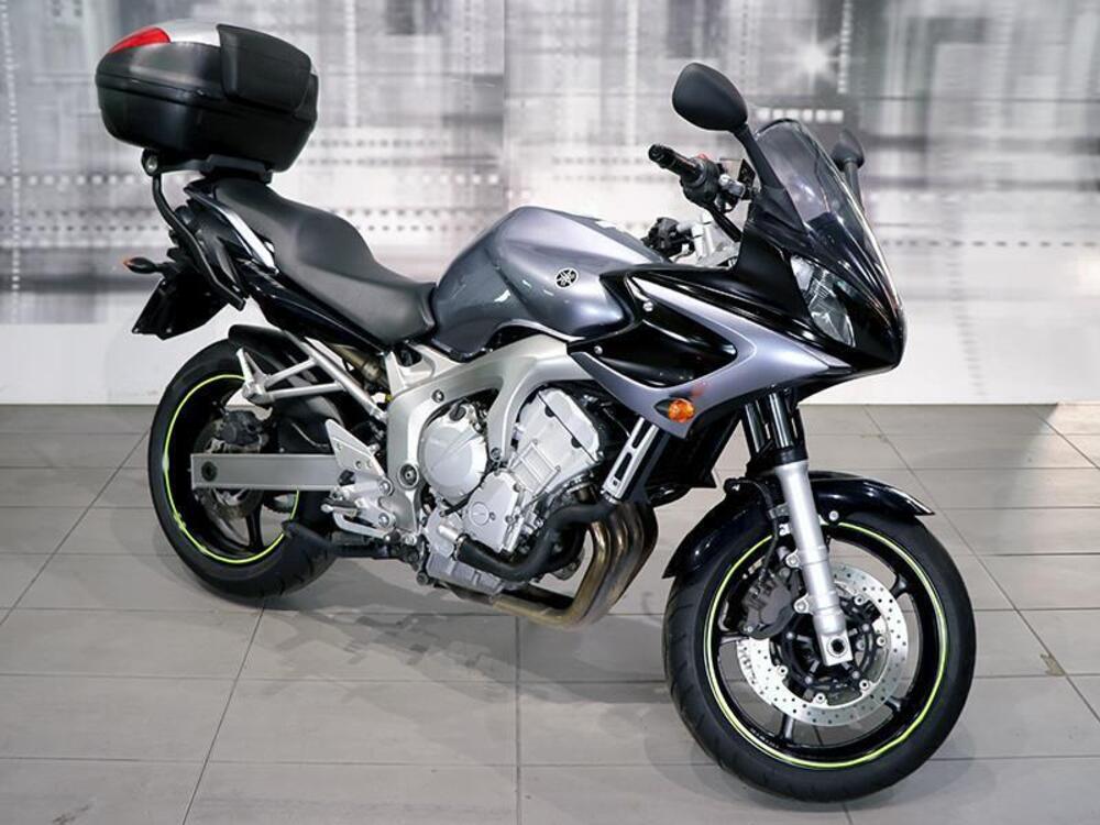 Yamaha FZ6 Fazer (2004 - 07)