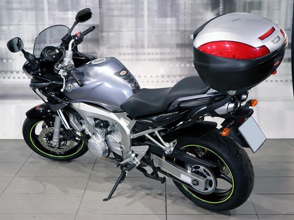 Yamaha FZ6 Fazer (2004 - 07) (2)