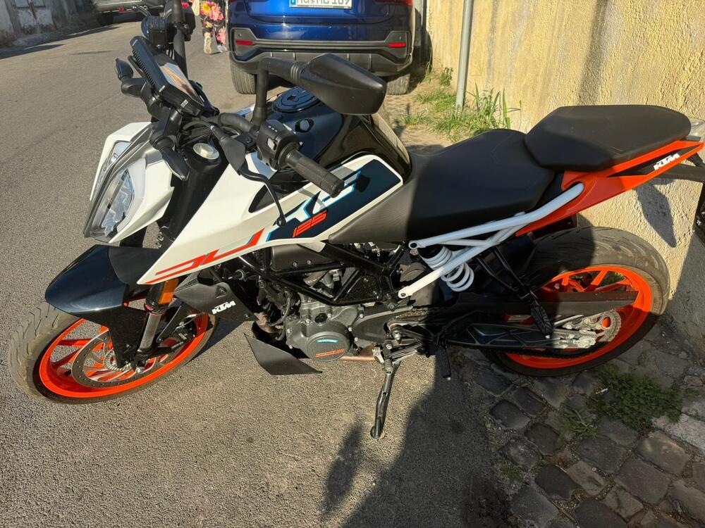 KTM 125 Duke (2021 - 23) (3)