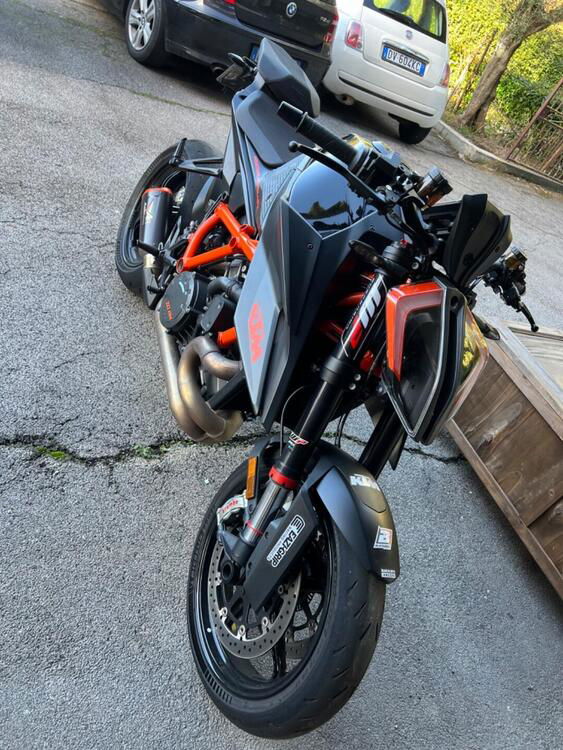 KTM 1290 Super Duke R (2021)