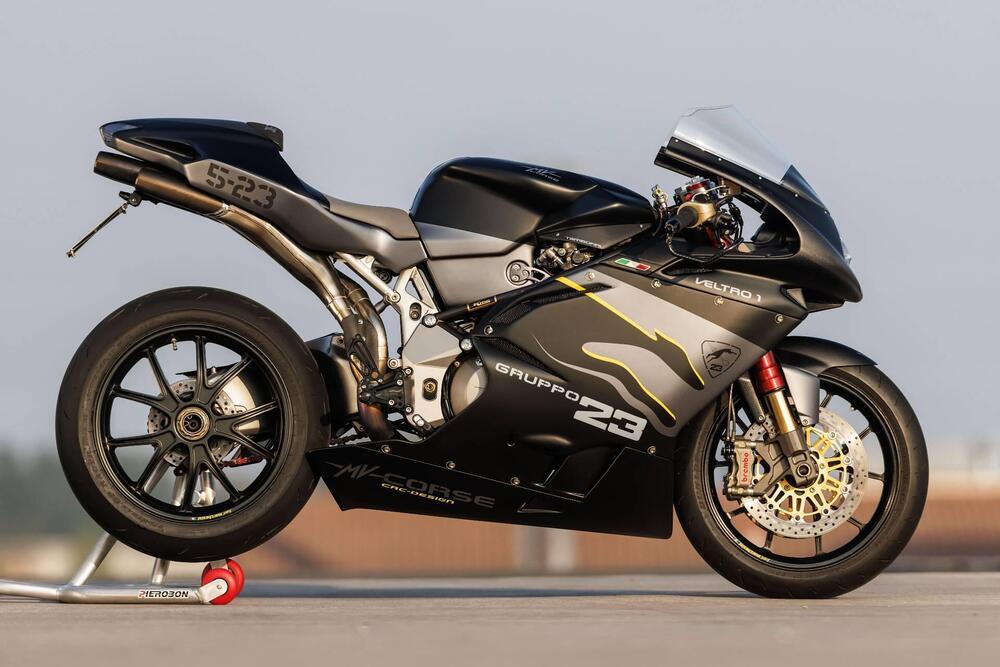 MV Agusta F4 1000 S (2004 - 05) (2)