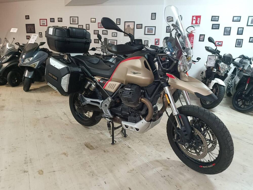 Moto Guzzi V85 TT Travel (2020) (2)