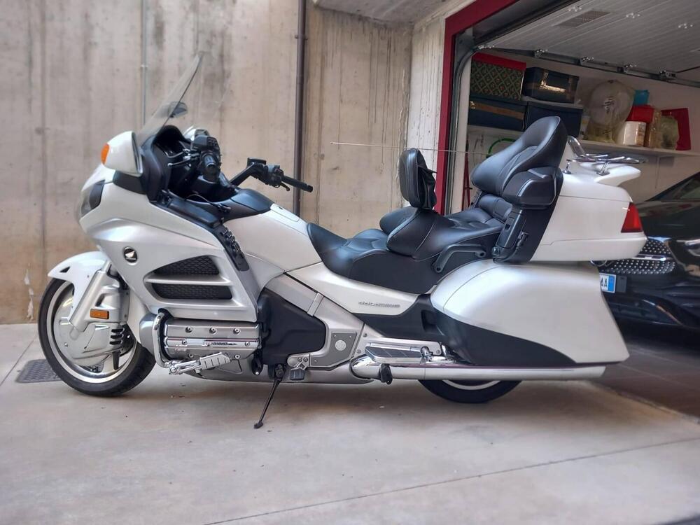 Honda GL 1800 Gold Wing (2012 - 17) (2)