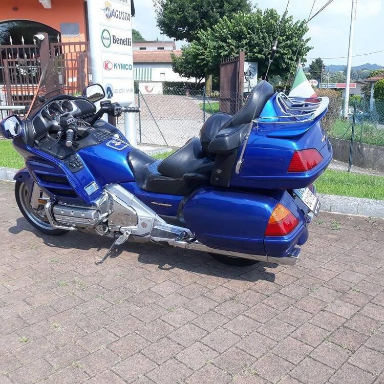 Honda GL 1800 Gold Wing (2000 - 05) (3)