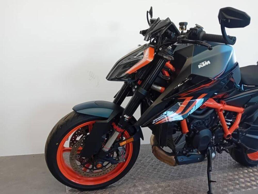 KTM 1290 Super Duke R (2022 - 23) (4)