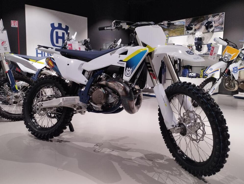 Husqvarna TC 250 (2025) (2)