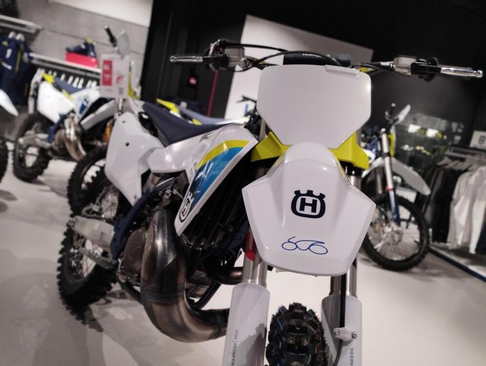 Husqvarna TC 250 (2025) (3)