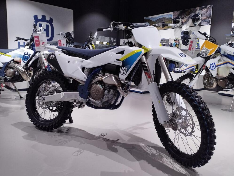 Husqvarna FC 250 (2025) (2)