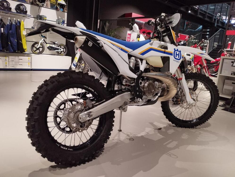 Husqvarna TE 250 Heritage (2023) (4)