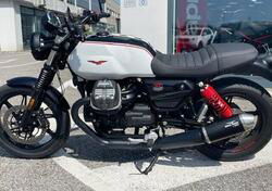 Moto Guzzi V7 Stone Ten (2024) usata