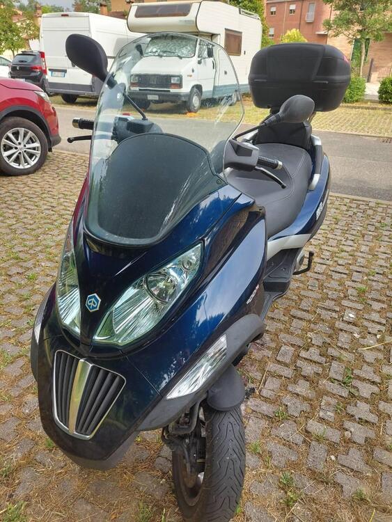 Piaggio MP3 300 (2010 - 11)