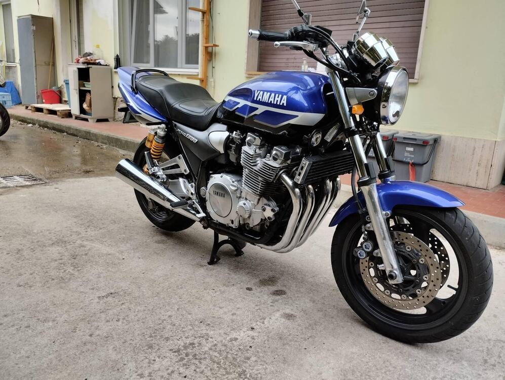 Yamaha XJR 1300 SP (1999 - 04) (4)