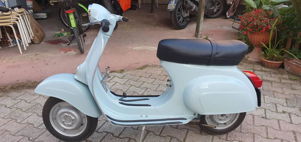 Vespa 50 r (4)