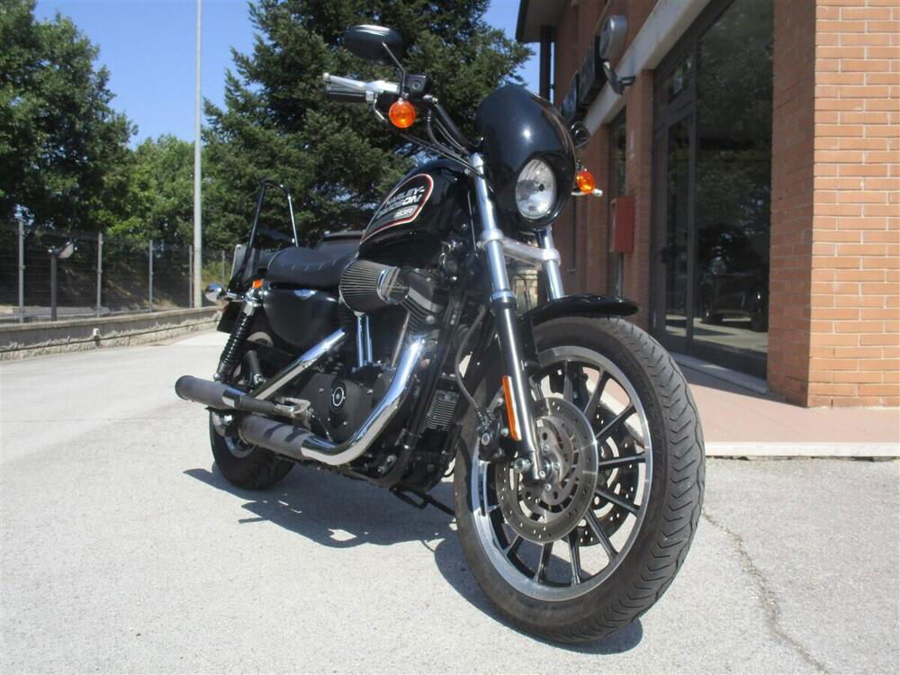 Harley-Davidson 883 R (2006 - 07) - XL 883R (2)