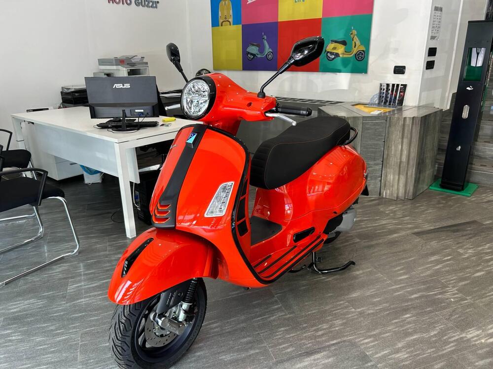 Vespa GTS 300 Super Sport (2023 - 24) (3)