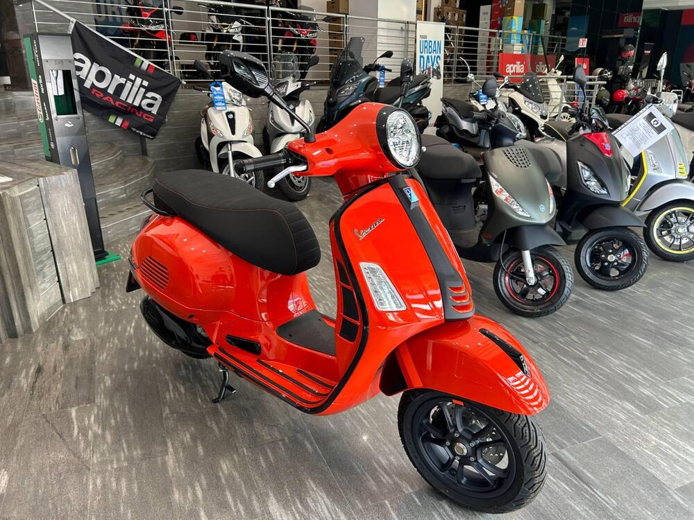 Vespa GTS 300 Super Sport (2023 - 24) (4)