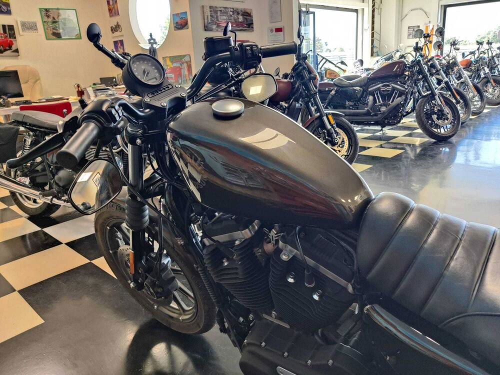 Harley-Davidson 883 Iron (2017 - 20) - XL 883N (5)