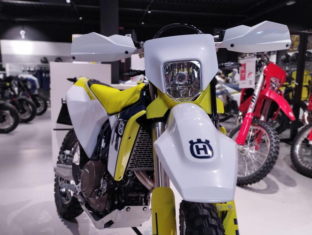 Husqvarna 701 Enduro (2023 - 24) (3)